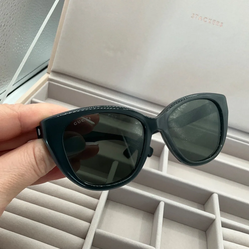 GUCCI GG1588S 001 sunglasses - Picture 2 of 7
